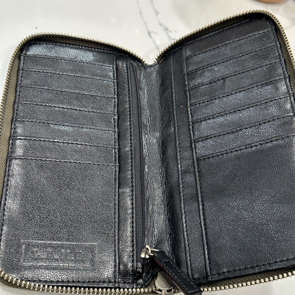 L.A.M.B. Tan wallet with black interior Y2K - Picture 5 of 8
